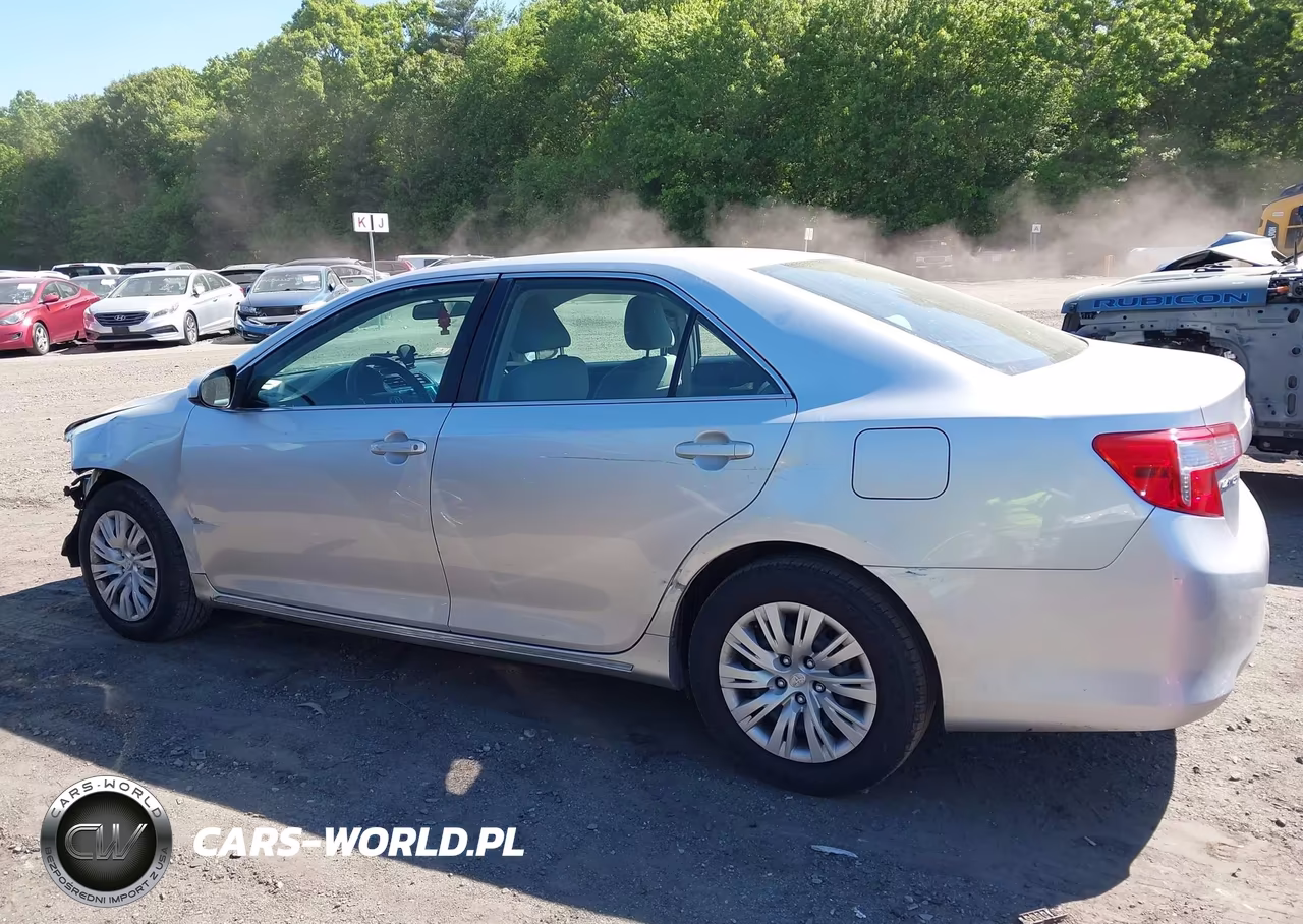 2013 Toyota Camry Le VIN:4T4BF1FK5DR292332 - 15
