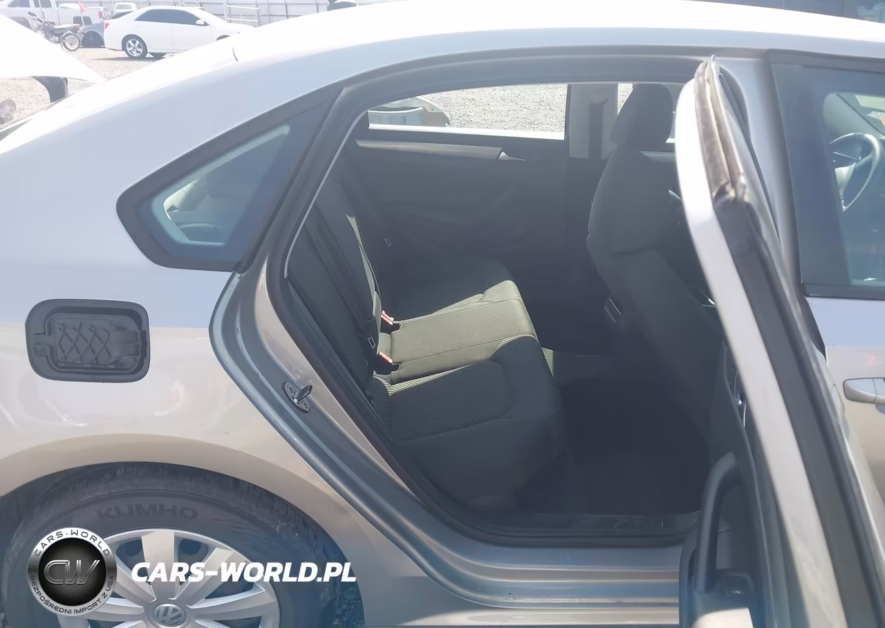 2013 Volkswagen Passat 2.5L S VIN:1VWAP7A30DC041618 - 8