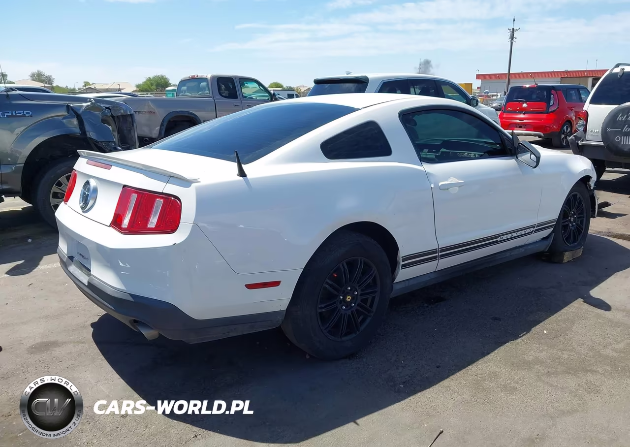 2012 Ford Mustang V6 VIN:1ZVBP8AMXC5283774 - 4