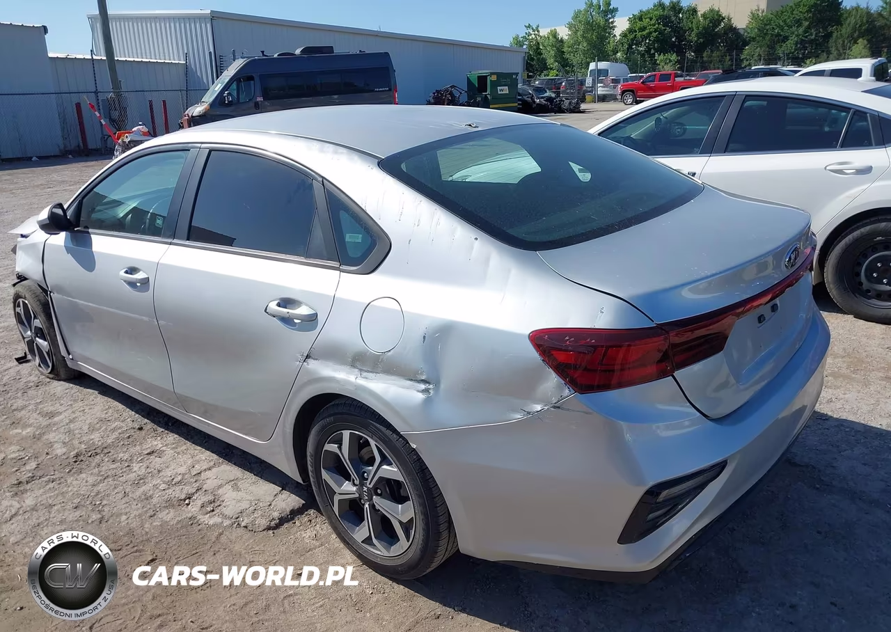 2021 Kia Forte Lxs VIN:3KPF24AD0ME319747 - 3