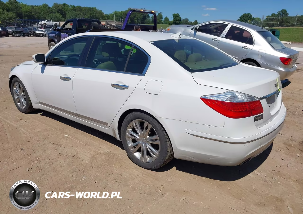 2011 Hyundai Genesis 4.6 VIN:KMHGC4DF3BU130762 - 3