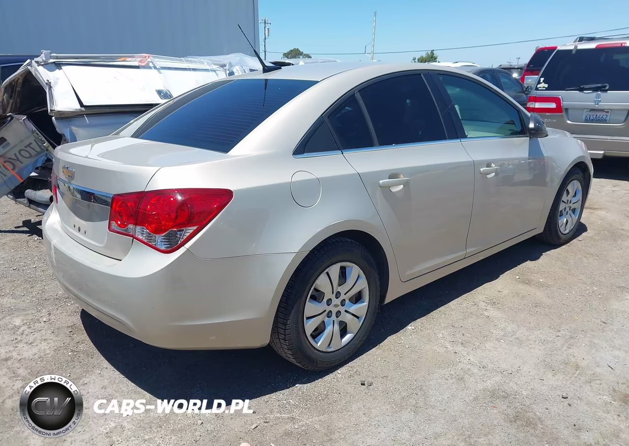2012 Chevrolet Cruze Ls VIN:1G1PC5SH6C7209270 - 4