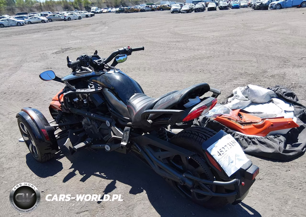 2015 Can-Am Spyder Roadster F3-F3-S VIN:2BXRDDD27FV000789 - 3