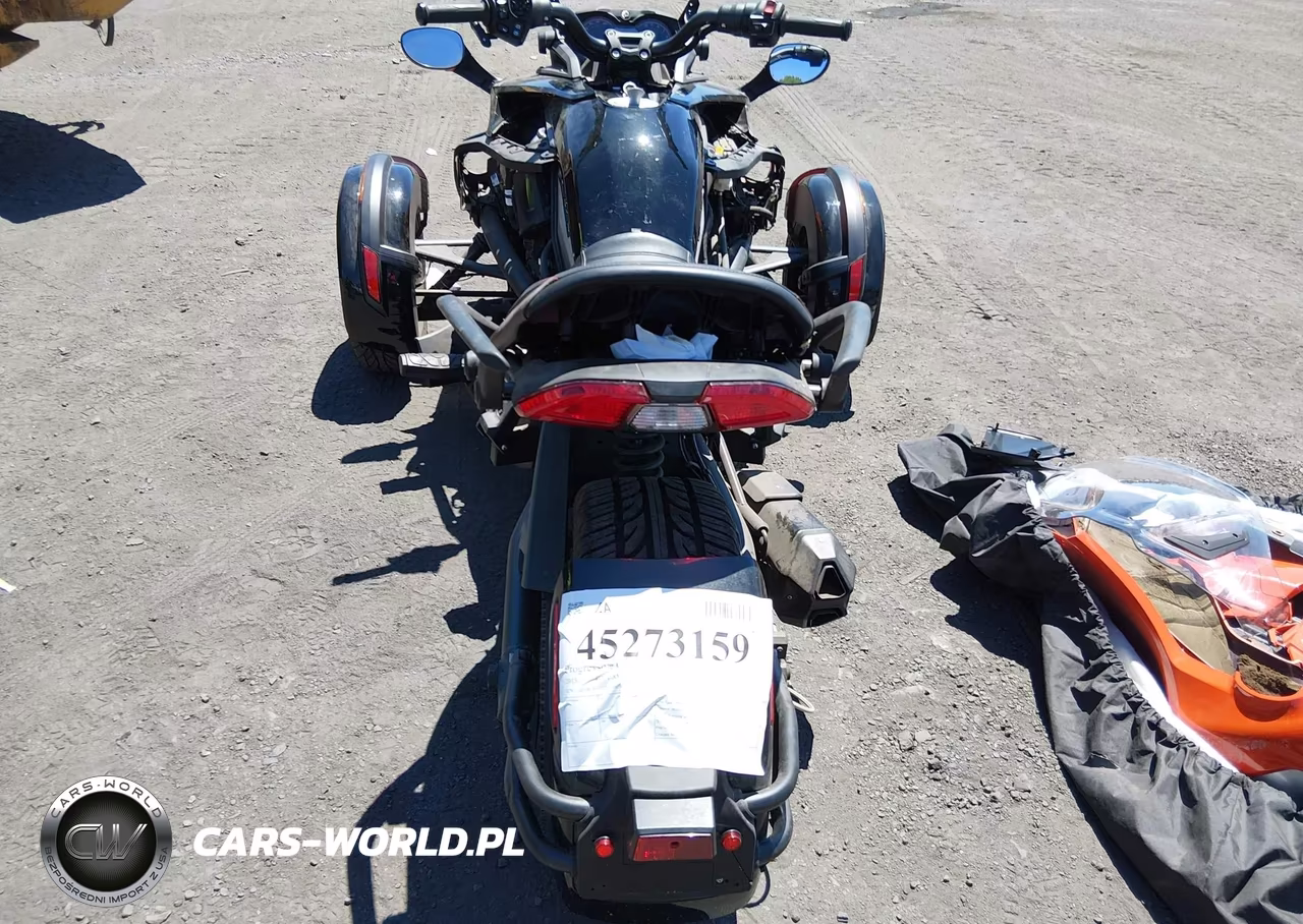 2015 Can-Am Spyder Roadster F3-F3-S VIN:2BXRDDD27FV000789 - 6