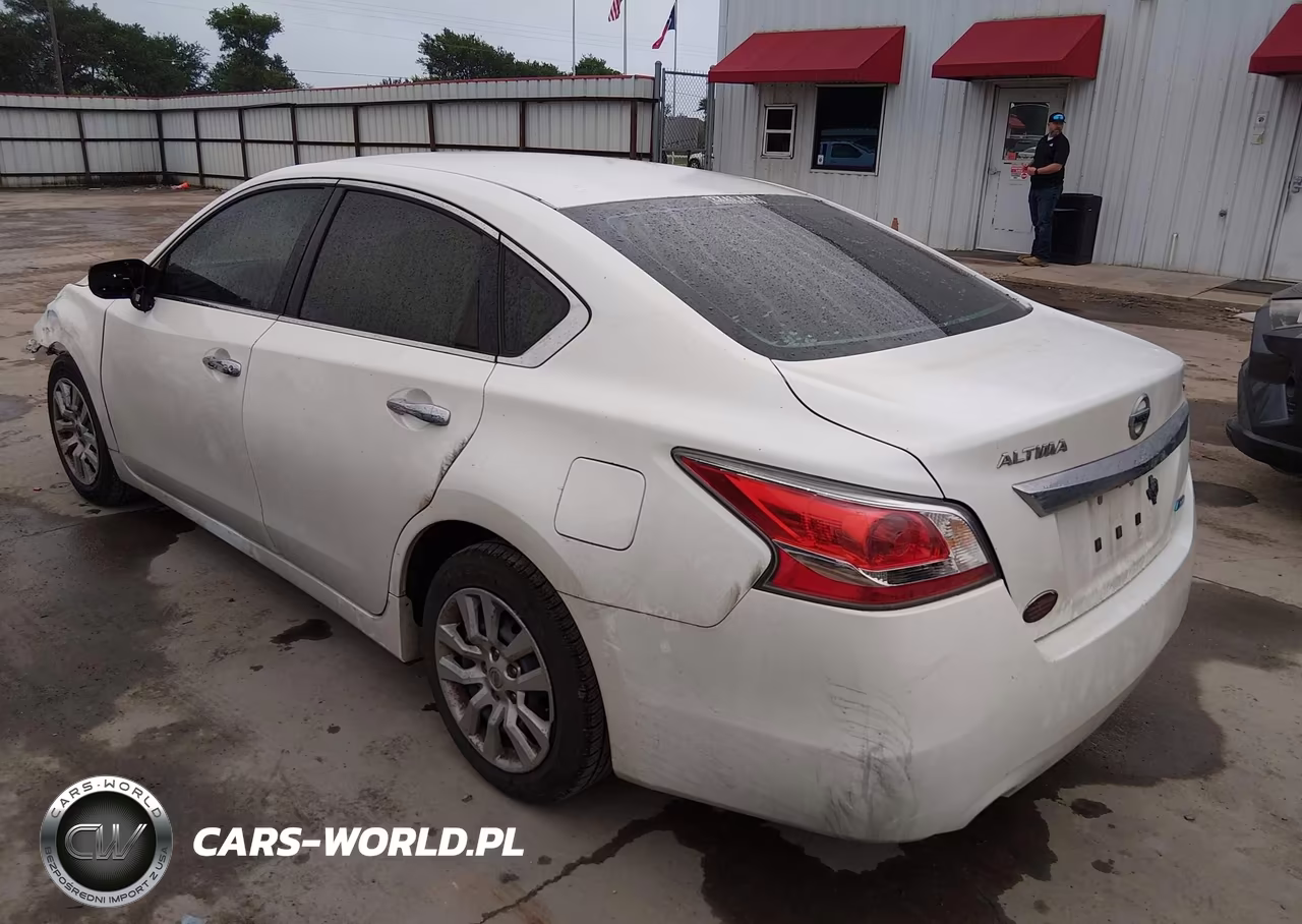 2014 Nissan Altima 2.5 S VIN:1N4AL3AP7EN355417 - 3