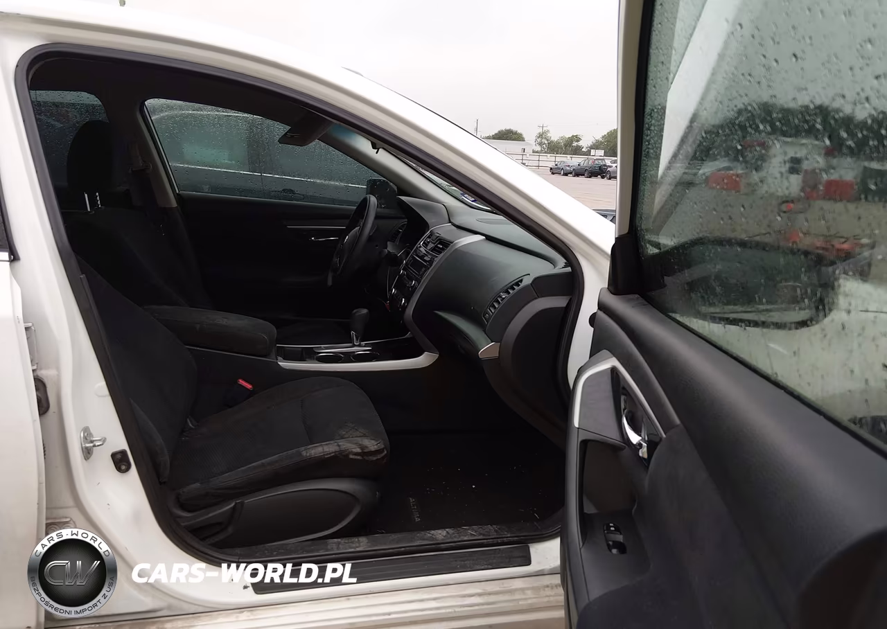 2014 Nissan Altima 2.5 S VIN:1N4AL3AP7EN355417 - 5