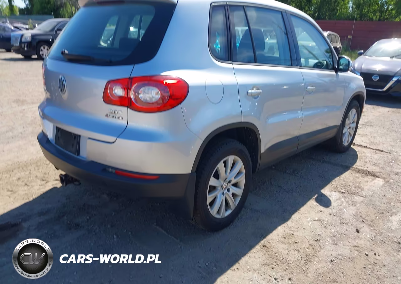 2010 Volkswagen Tiguan S VIN:WVGBV7AX0AW527870 - 4