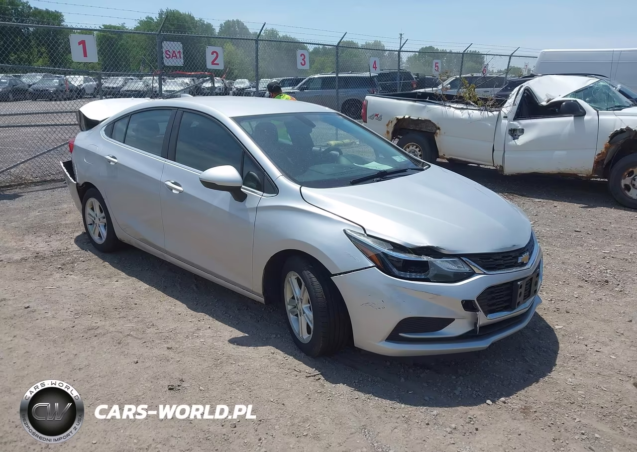 2017 Chevrolet Cruze Lt Auto – zdjęcie 1 z 16