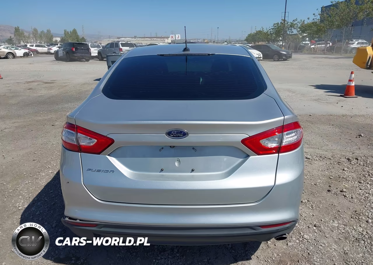 2015 Ford Fusion S VIN:3FA6P0G70FR115270 - 17