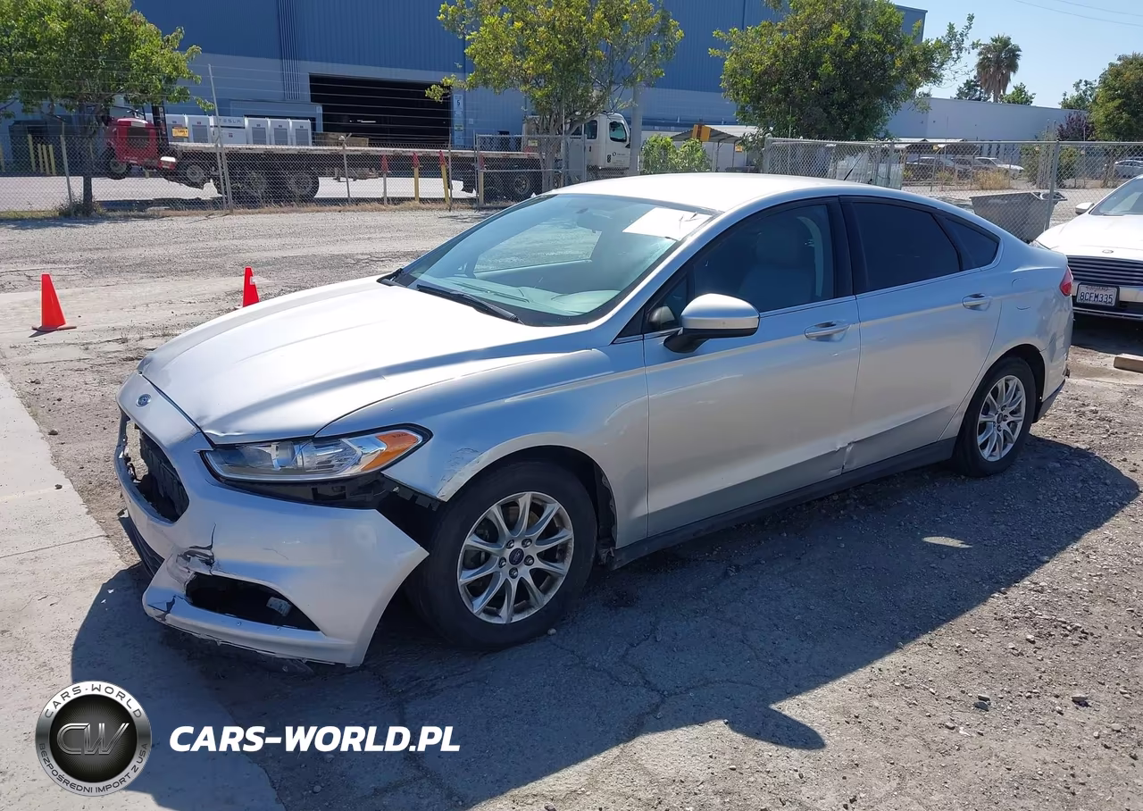 2015 Ford Fusion S VIN:3FA6P0G70FR115270 - 2