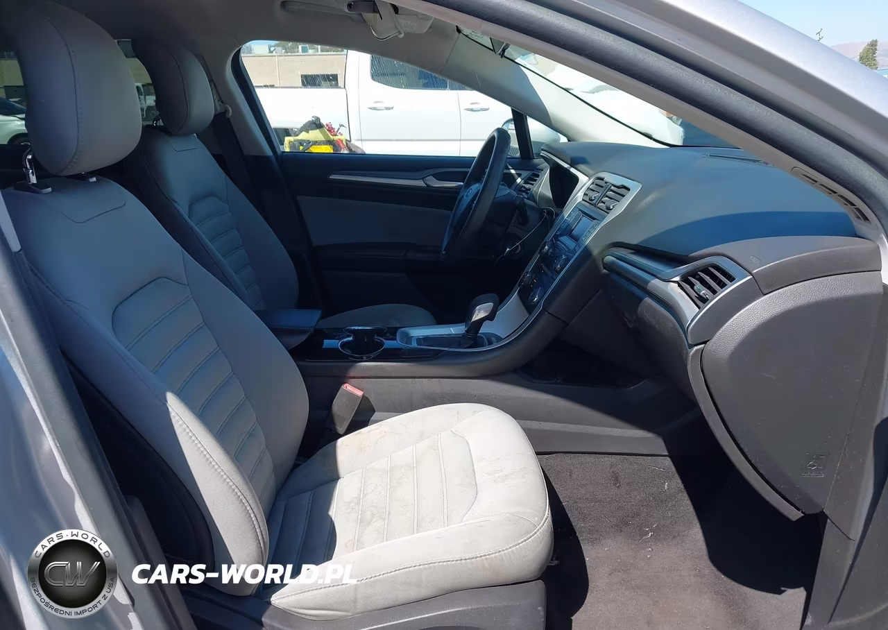 2015 Ford Fusion S VIN:3FA6P0G70FR115270 - 5