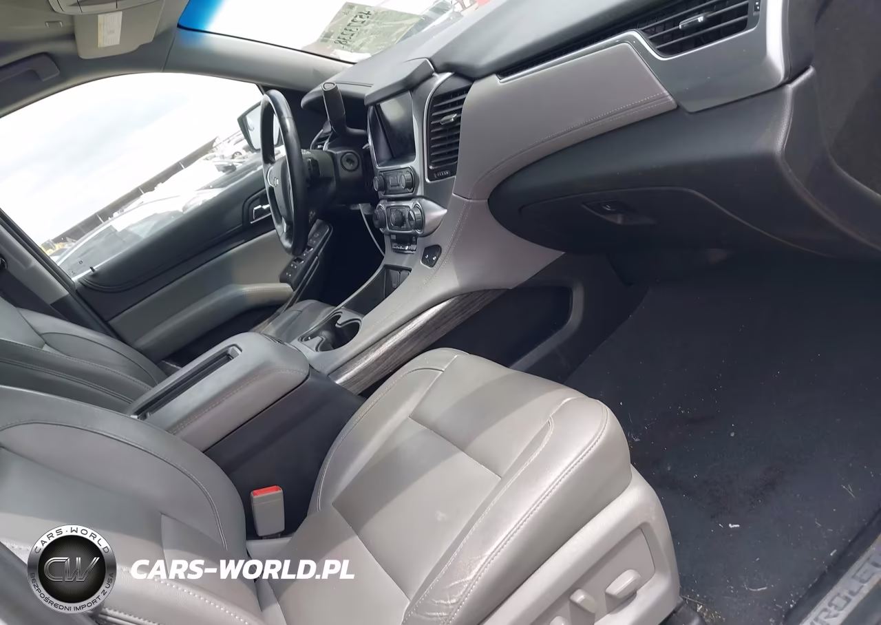 2019 Chevrolet Suburban Lt VIN:1GNSCHKC0KR387483 - 5