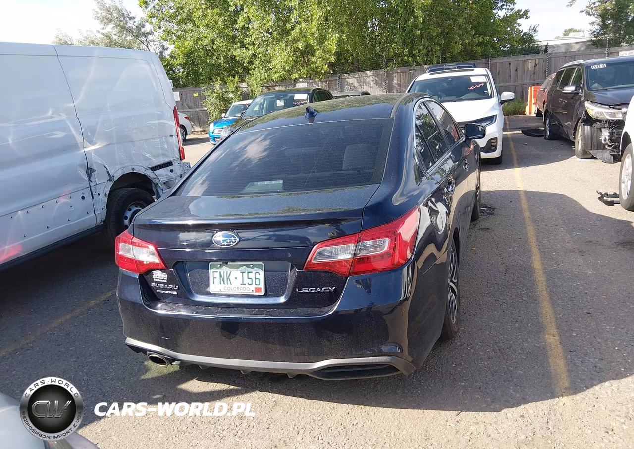 2018 Subaru Legacy 2.5I Premium VIN:4S3BNAF6XJ3045779 - 4