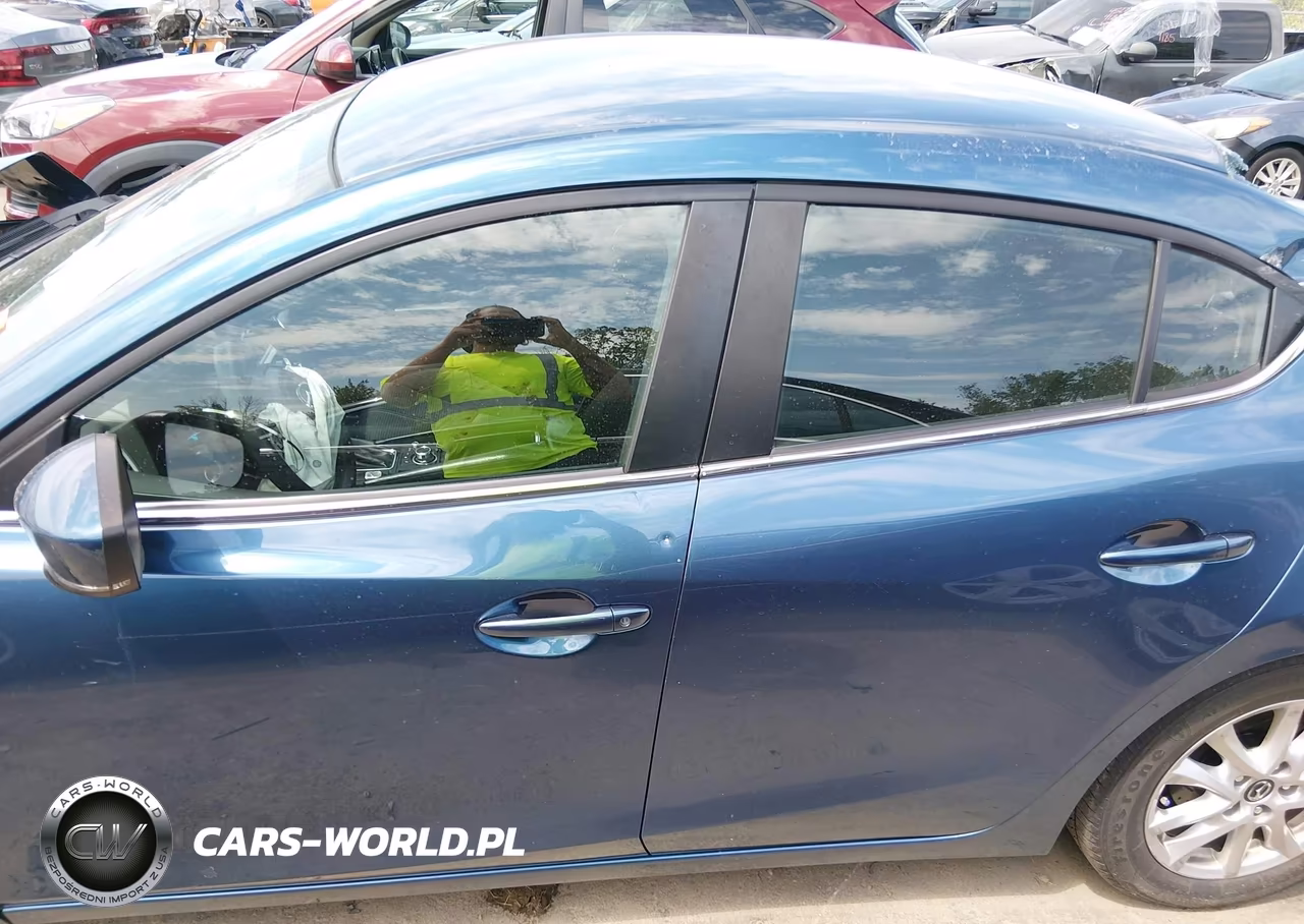 2018 Mazda Mazda3 Sport VIN:3MZBN1U73JM192727 - 14