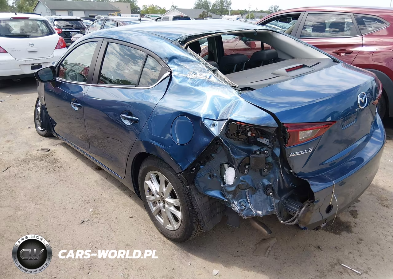 2018 Mazda Mazda3 Sport VIN:3MZBN1U73JM192727 - 3