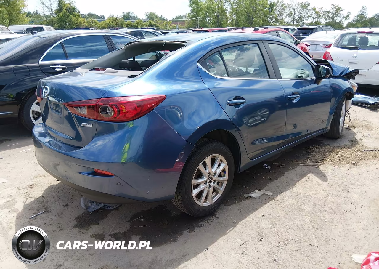 2018 Mazda Mazda3 Sport VIN:3MZBN1U73JM192727 - 4