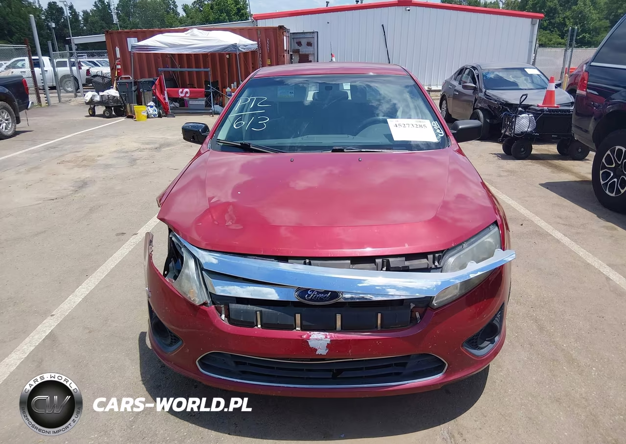 2010 Ford Fusion S VIN:3FAHP0GAXAR180172 - 12