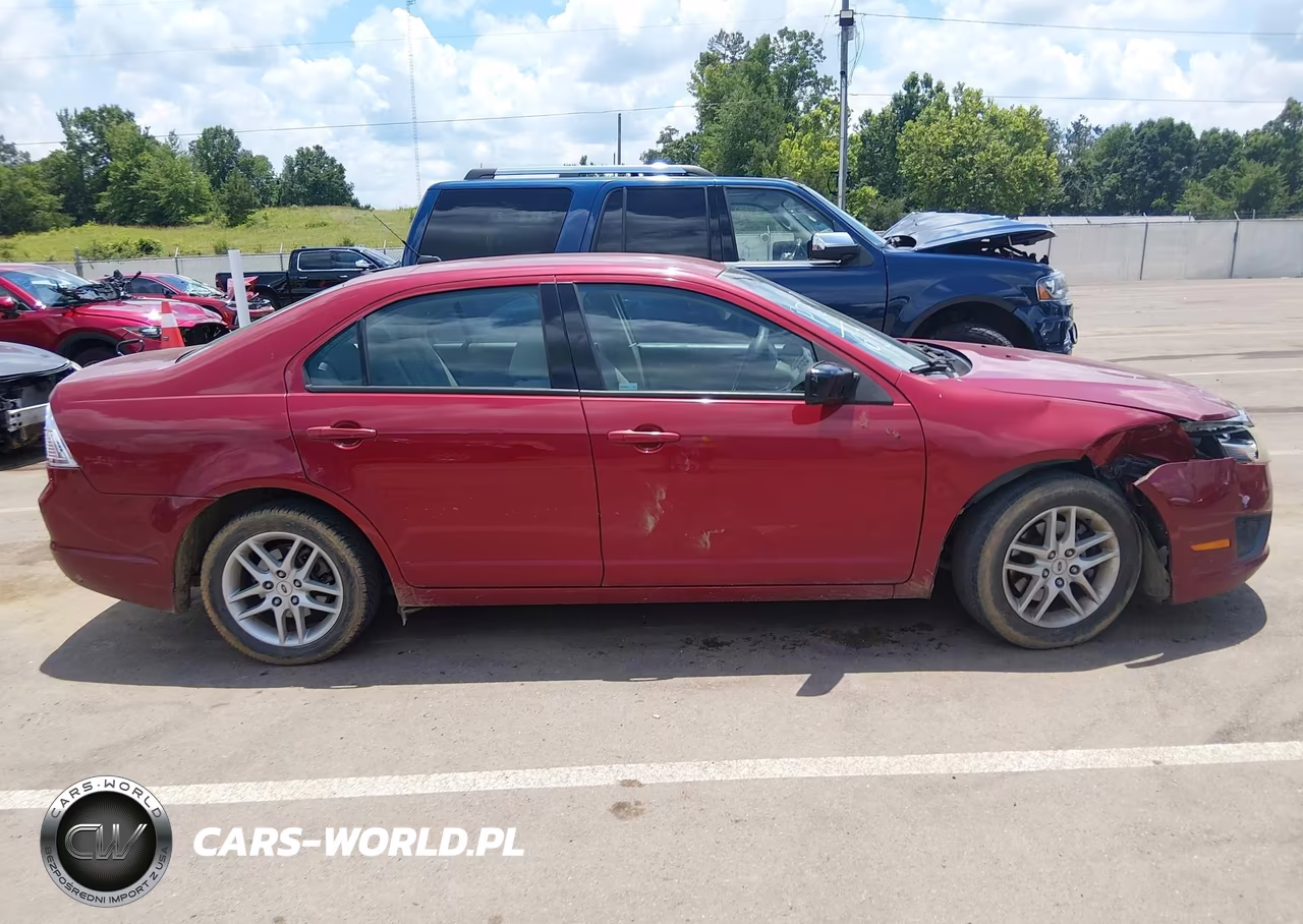 2010 Ford Fusion S VIN:3FAHP0GAXAR180172 - 13
