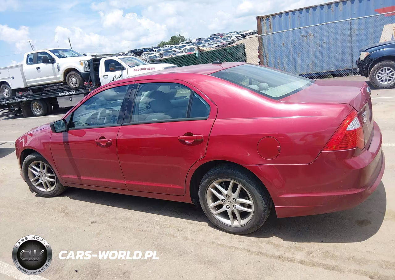 2010 Ford Fusion S VIN:3FAHP0GAXAR180172 - 14