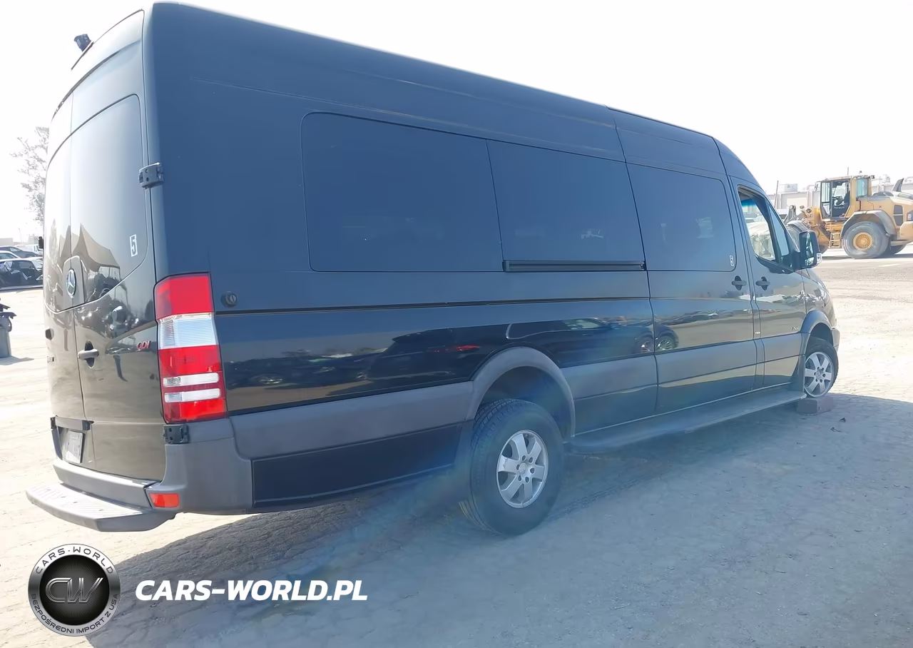 2010 Mercedes-Benz Sprinter Van 2500 High Roof VIN:WD3PE8CC8A5476029 - 4