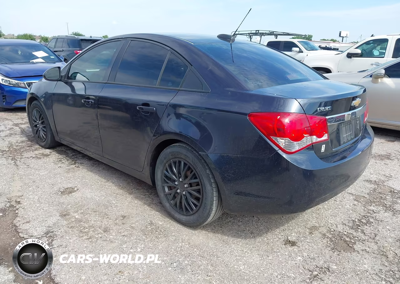 2015 Chevrolet Cruze Ls Auto VIN:1G1PA5SG7F7292791 - 3