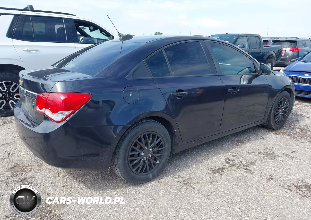 2015 Chevrolet Cruze Ls Auto VIN:1G1PA5SG7F7292791 - 4