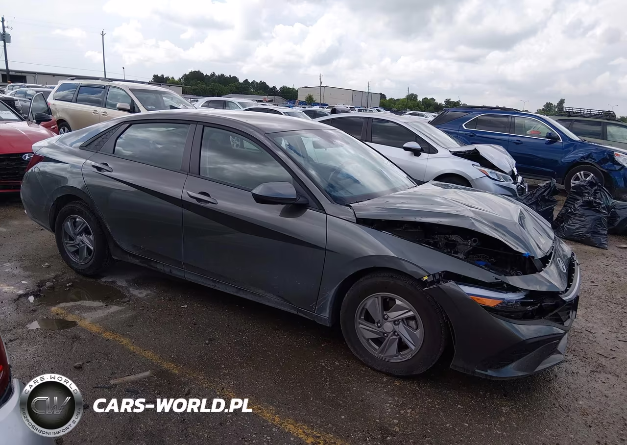 2026 Hyundai Elantra Se VIN:KMHLL4DG7TU182694 - 13