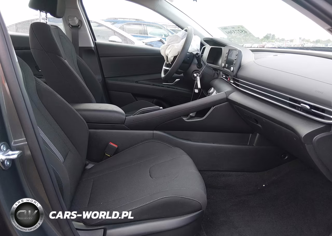 2026 Hyundai Elantra Se VIN:KMHLL4DG7TU182694 - 5