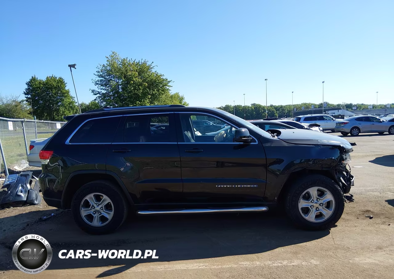 2014 Jeep Grand Cherokee Laredo VIN:1C4RJFAG4EC422250 - 13