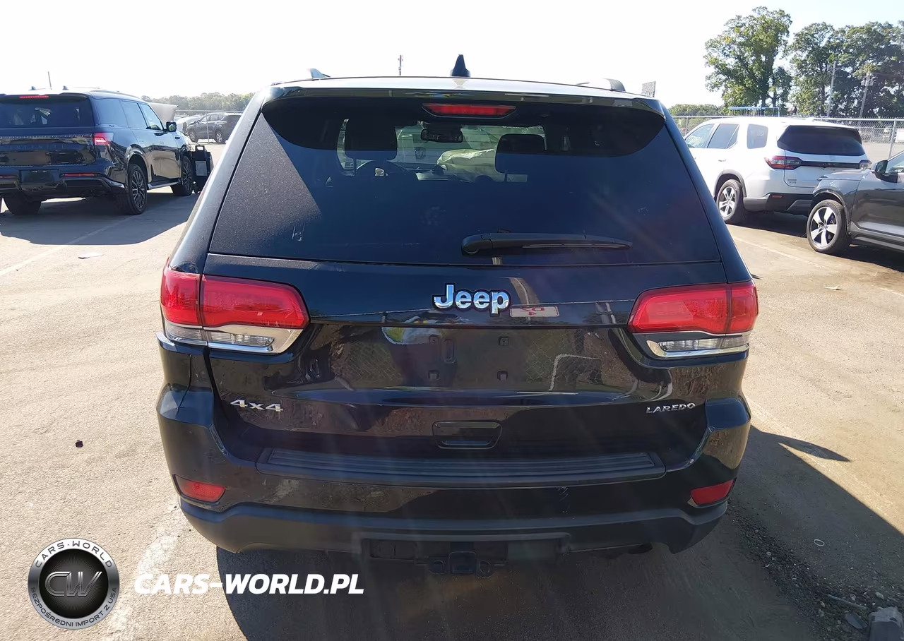 2014 Jeep Grand Cherokee Laredo VIN:1C4RJFAG4EC422250 - 16