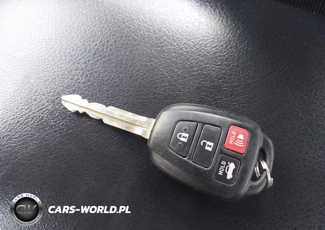 2016 Toyota Camry Le VIN:4T1BF1FK6GU120776 - 11