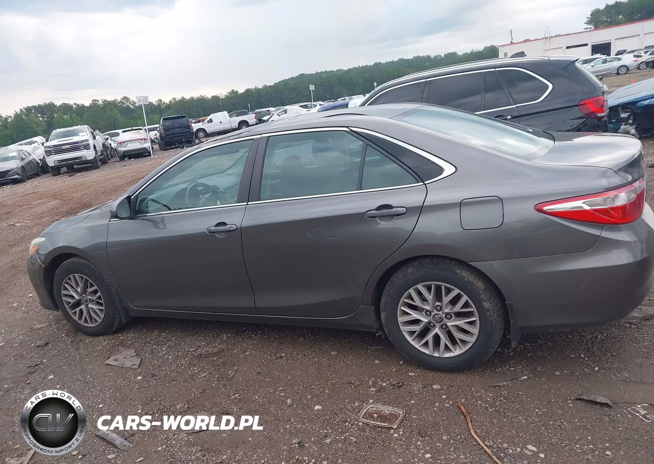 2016 Toyota Camry Le VIN:4T1BF1FK6GU120776 - 14