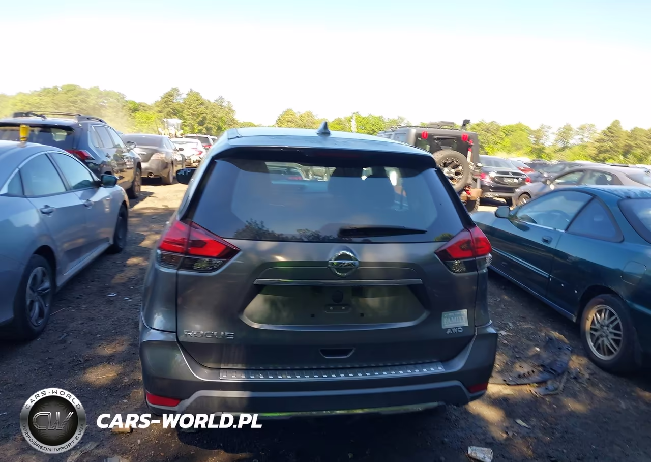 2017 Nissan Rogue S VIN:KNMAT2MV0HP619245 - 16