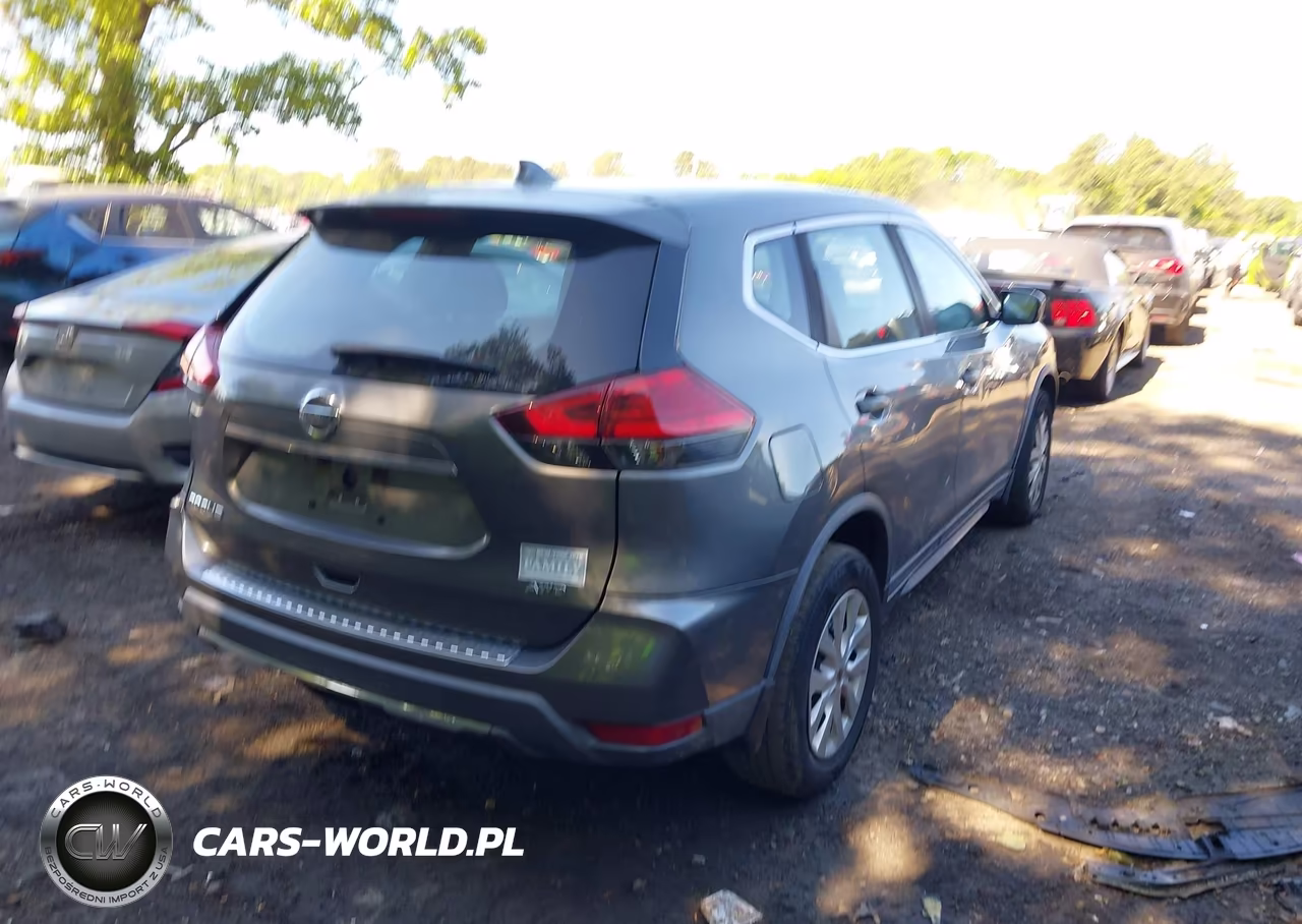 2017 Nissan Rogue S VIN:KNMAT2MV0HP619245 - 4