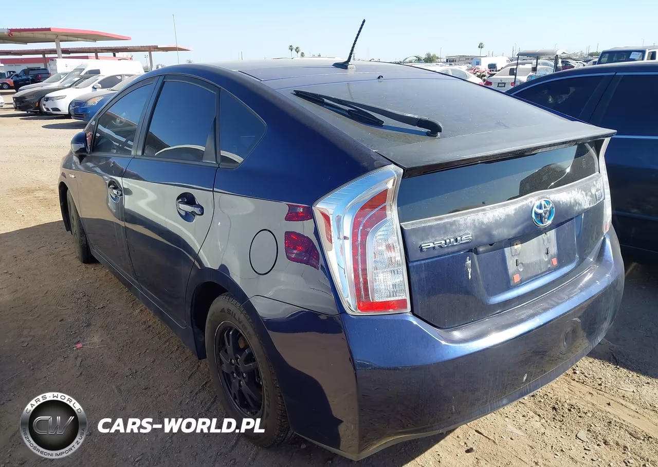 2014 Toyota Prius Four VIN:JTDKN3DU7E1765068 - 3