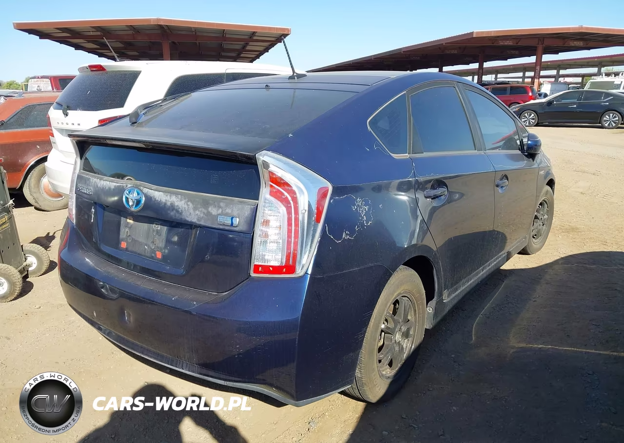 2014 Toyota Prius Four VIN:JTDKN3DU7E1765068 - 4