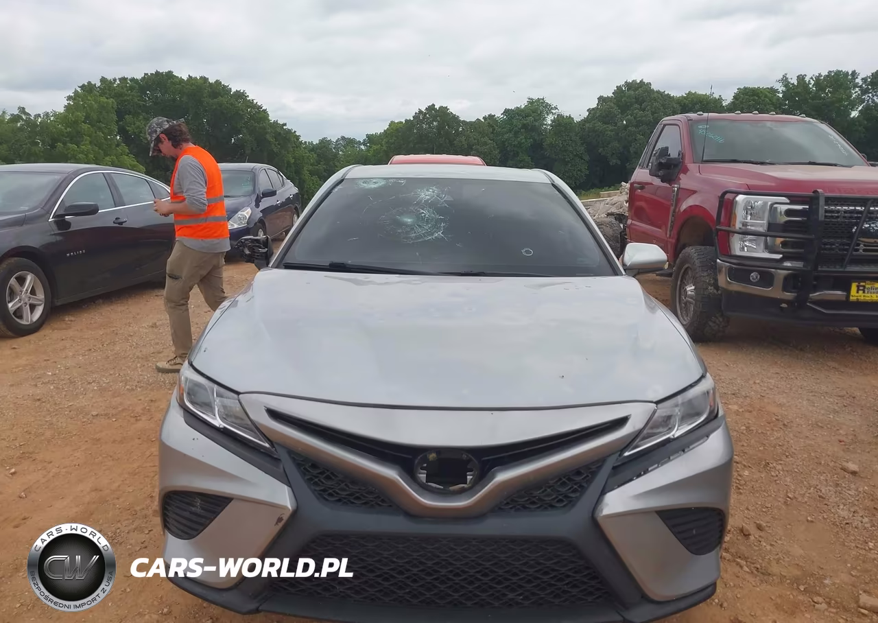 2020 Toyota Camry Se VIN:4T1G11AK0LU944293 - 13