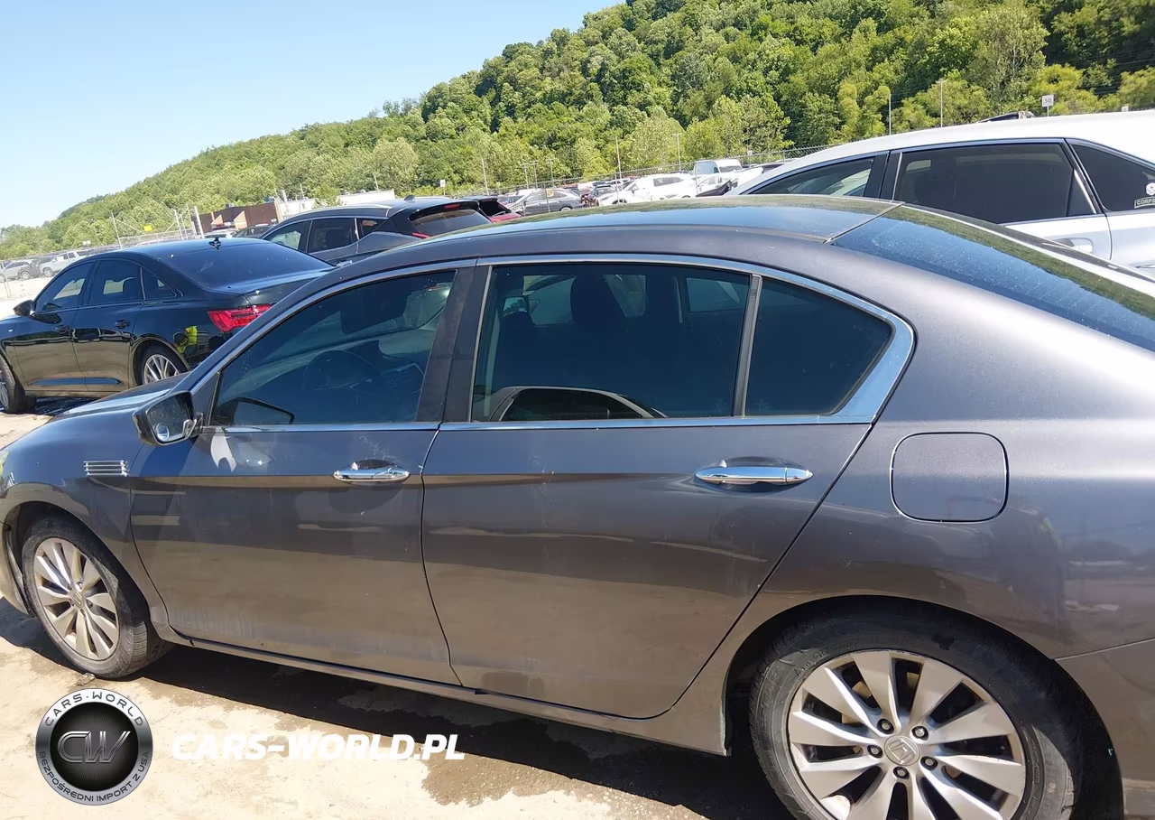 2015 Honda Accord Sport VIN:1HGCR2F56FA039228 - 14