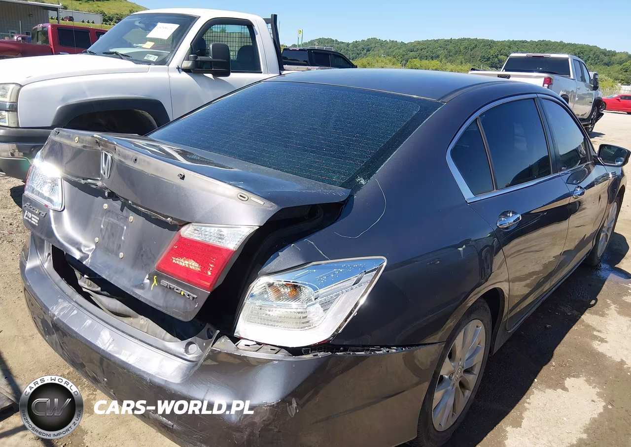 2015 Honda Accord Sport VIN:1HGCR2F56FA039228 - 4