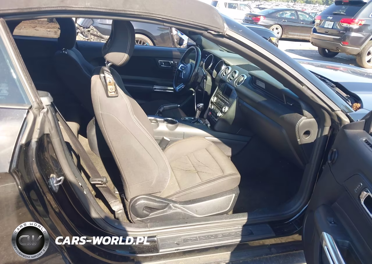 2015 Ford Mustang V6 VIN:1FATP8EM7F5400996 - 5