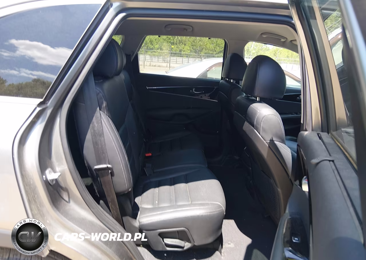 2018 Kia Sorento 3.3L Ex VIN:5XYPH4A54JG383770 - 8