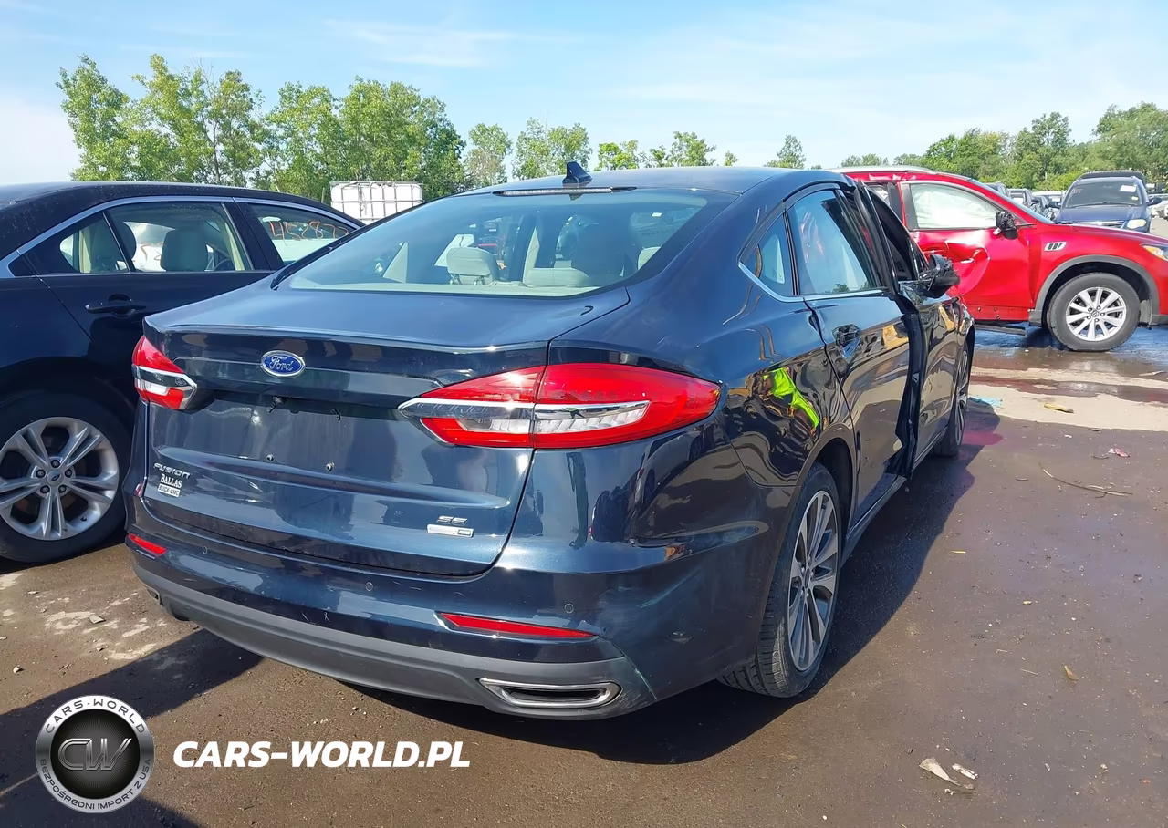 2020 Ford Fusion Se VIN:3FA6P0T96LR236565 - 4