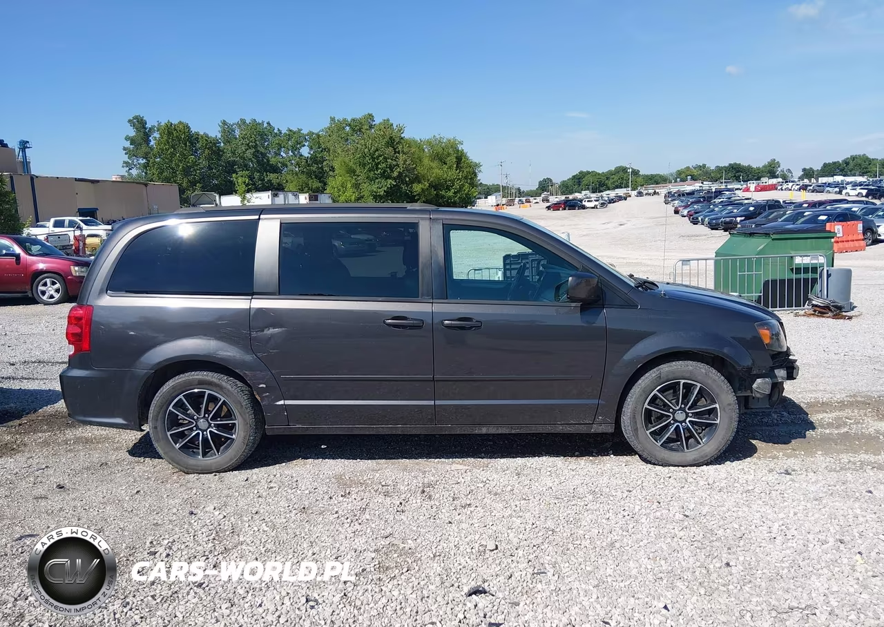 2016 Dodge Grand Caravan R-T VIN:2C4RDGEGXGR329556 - 14