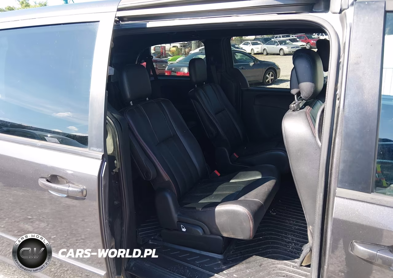 2016 Dodge Grand Caravan R-T VIN:2C4RDGEGXGR329556 - 8