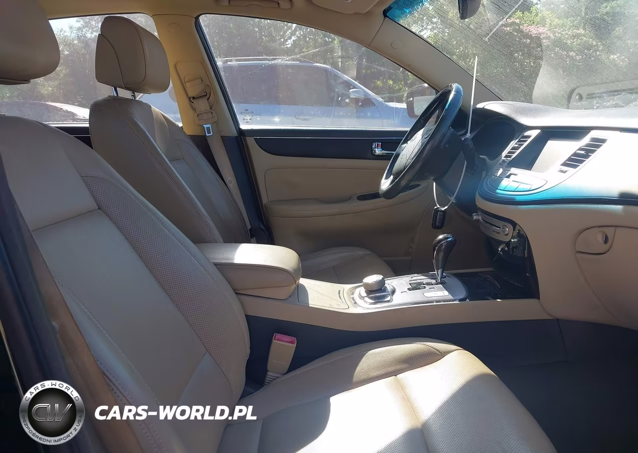 2011 Hyundai Genesis 4.6 VIN:KMHGC4DF4BU125814 - 5