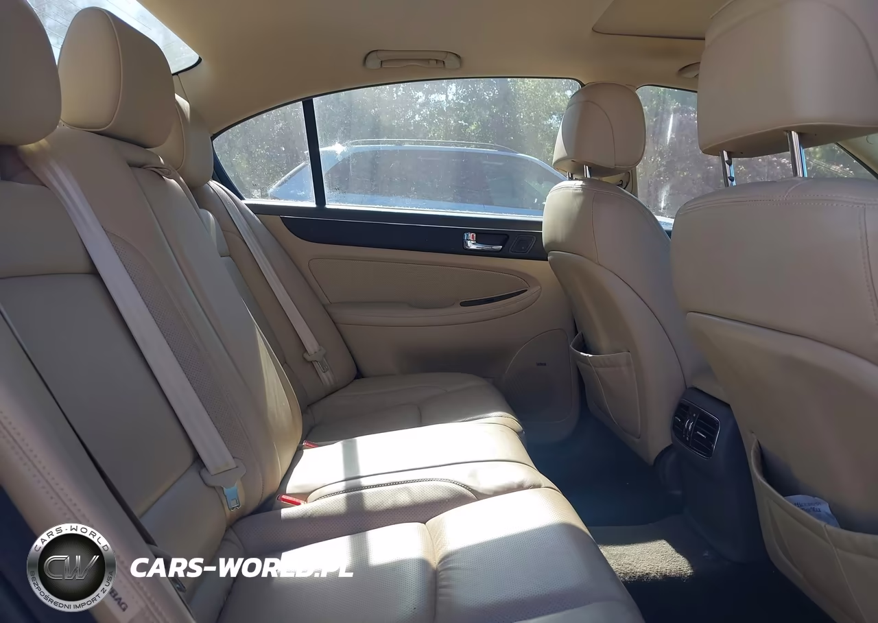 2011 Hyundai Genesis 4.6 VIN:KMHGC4DF4BU125814 - 8