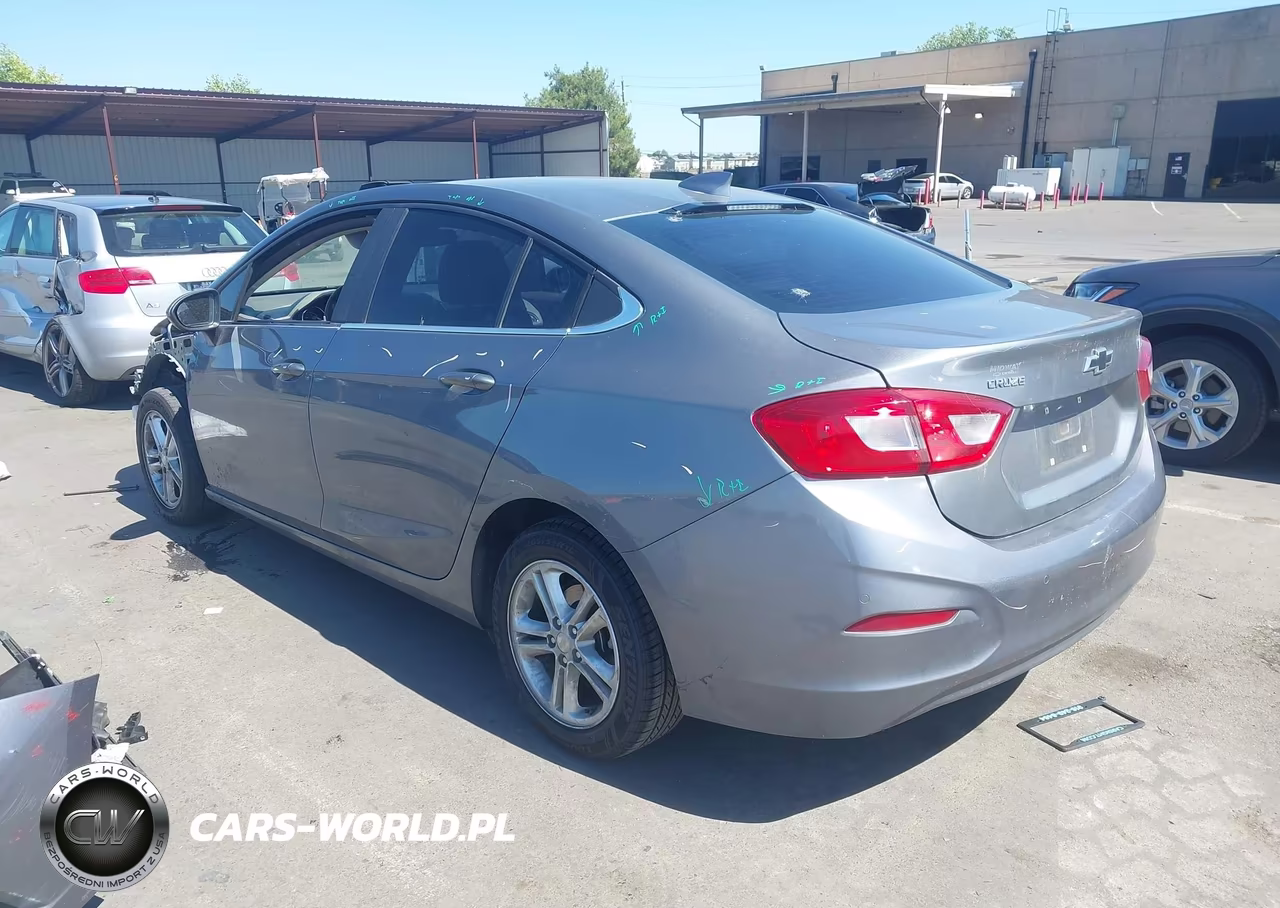 2018 Chevrolet Cruze Lt Auto VIN:1G1BH5SE7J7140135 - 3