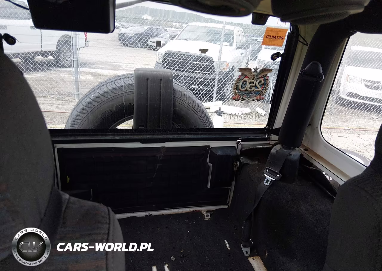 2005 Jeep Wrangler Rubicon VIN:1J4FA69S95P302250 - 8