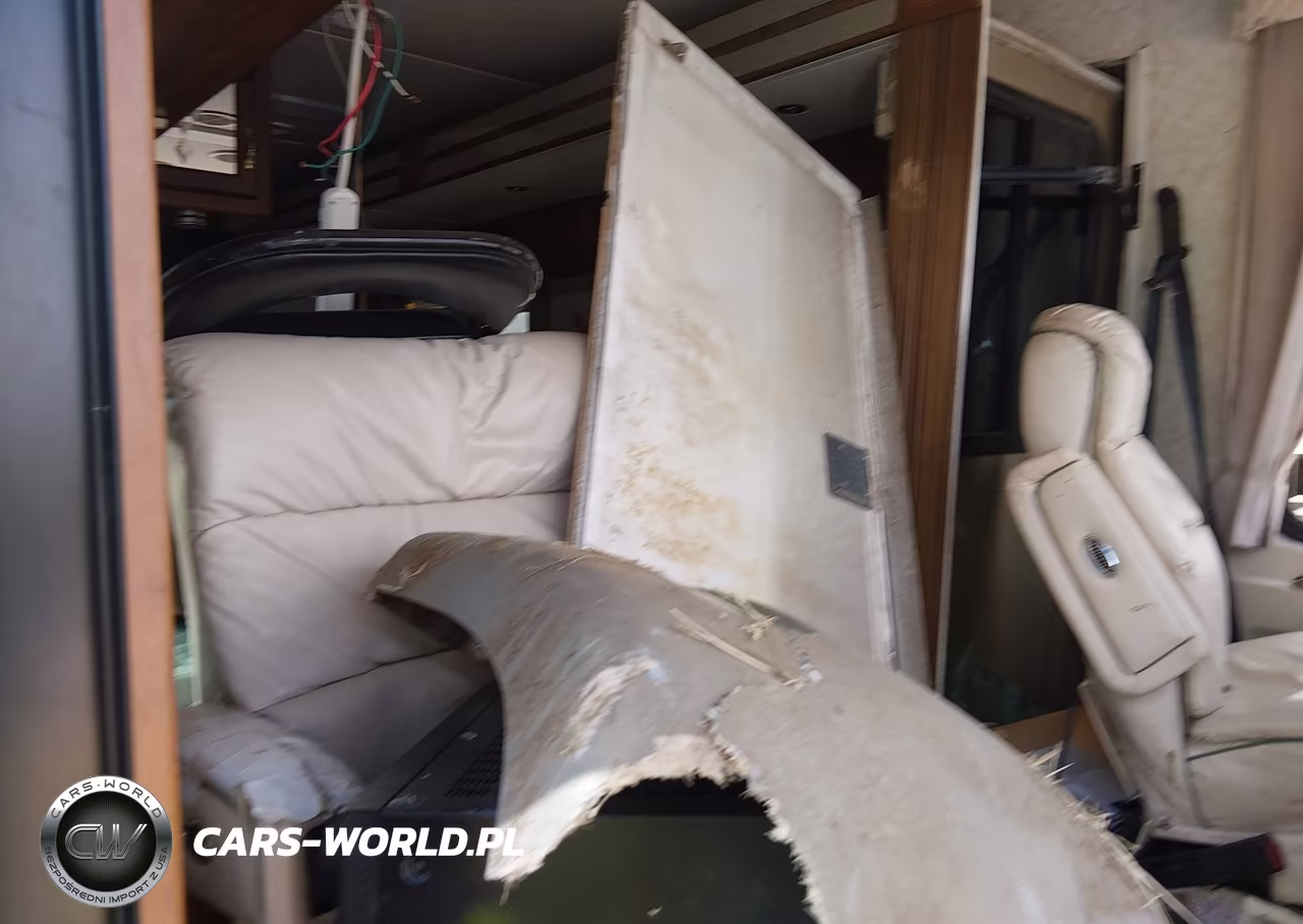 2003 Freightliner Chassis X Line Motor Home VIN:4UZAAHAK23CL91909 - 5