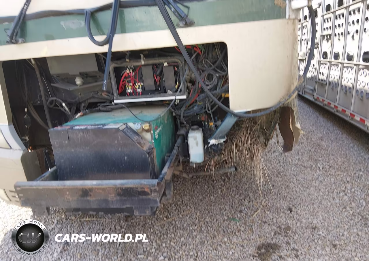 2003 Freightliner Chassis X Line Motor Home VIN:4UZAAHAK23CL91909 - 6